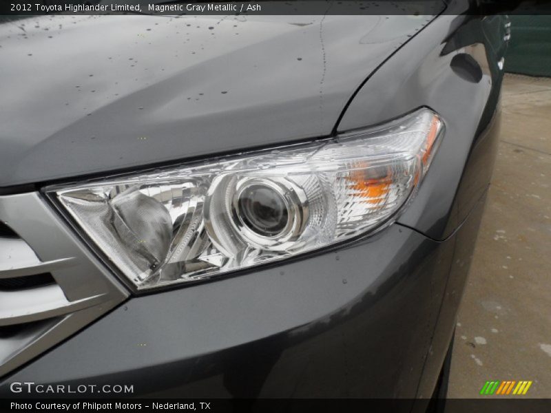 Magnetic Gray Metallic / Ash 2012 Toyota Highlander Limited