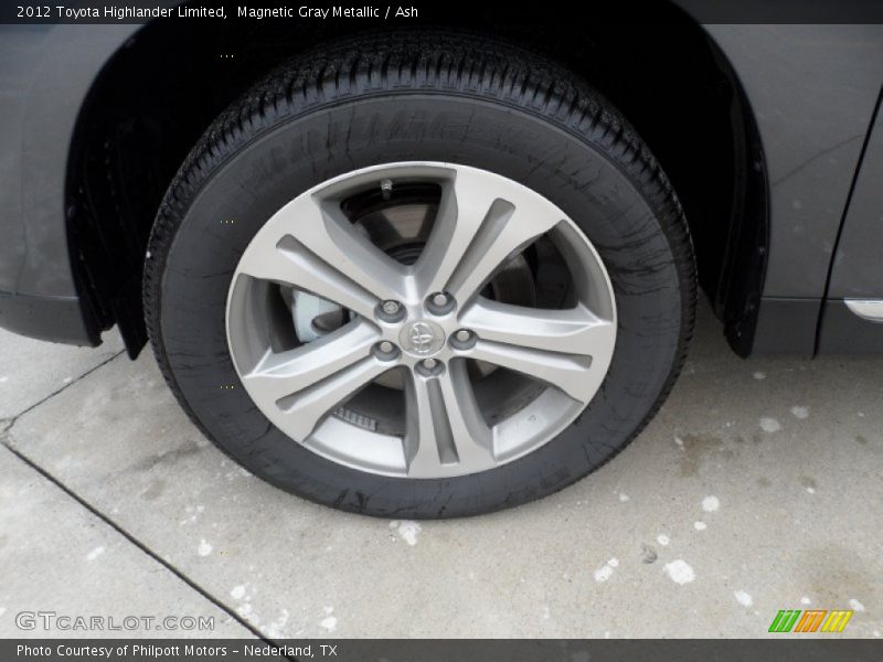 Magnetic Gray Metallic / Ash 2012 Toyota Highlander Limited