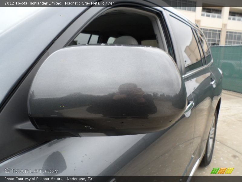 Magnetic Gray Metallic / Ash 2012 Toyota Highlander Limited