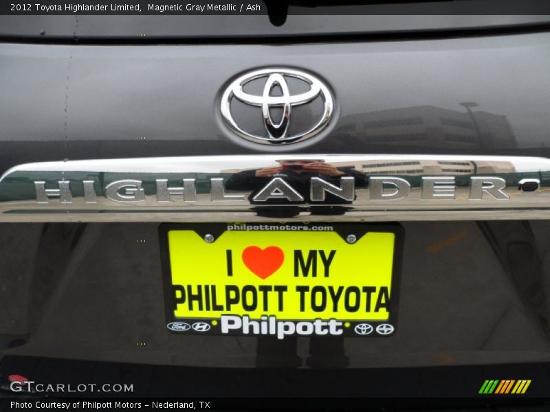 Magnetic Gray Metallic / Ash 2012 Toyota Highlander Limited