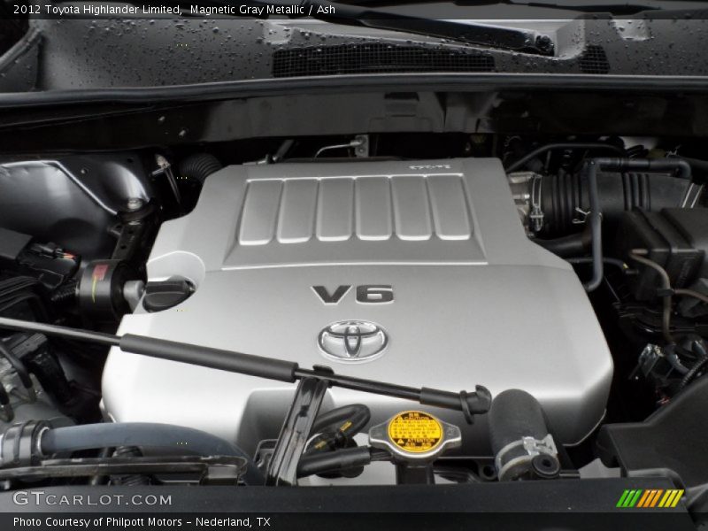 Magnetic Gray Metallic / Ash 2012 Toyota Highlander Limited