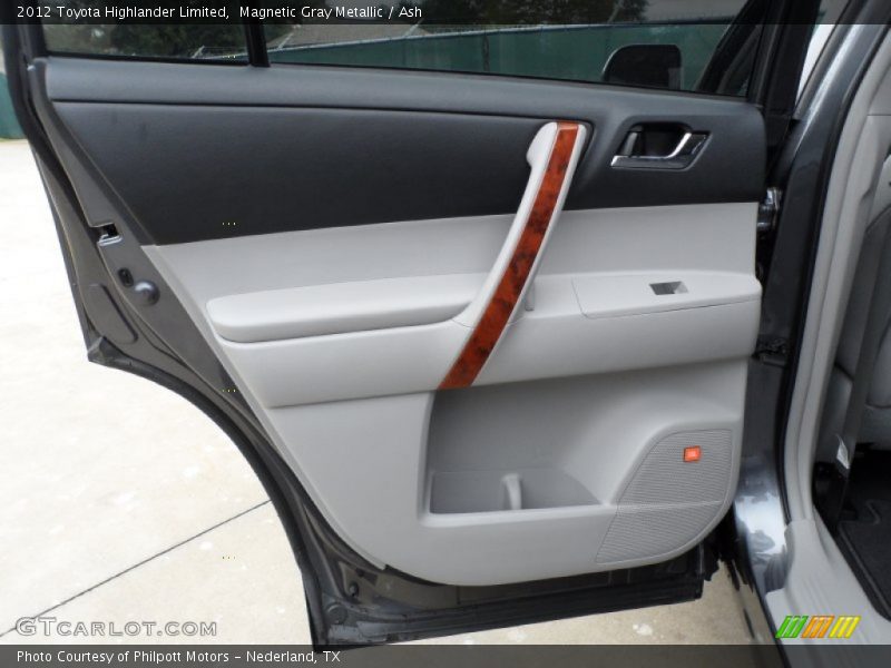Magnetic Gray Metallic / Ash 2012 Toyota Highlander Limited