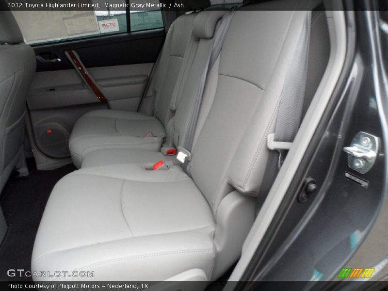 Magnetic Gray Metallic / Ash 2012 Toyota Highlander Limited