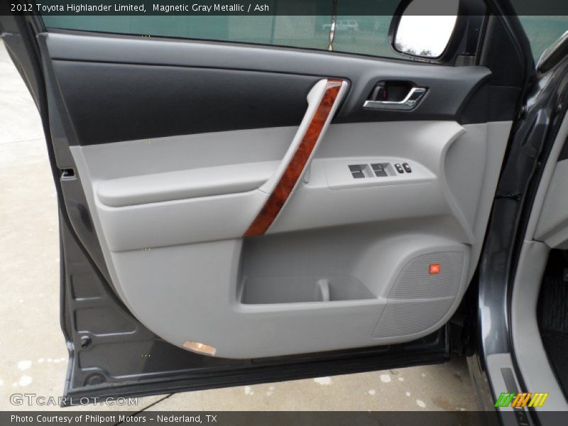 Magnetic Gray Metallic / Ash 2012 Toyota Highlander Limited