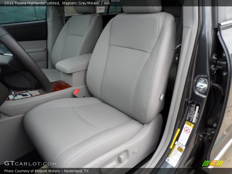 Magnetic Gray Metallic / Ash 2012 Toyota Highlander Limited