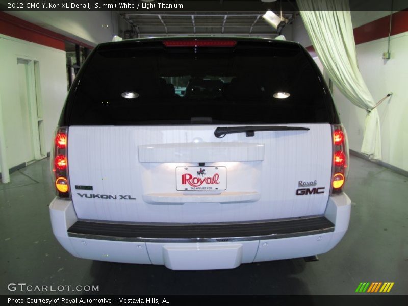 Summit White / Light Titanium 2012 GMC Yukon XL Denali