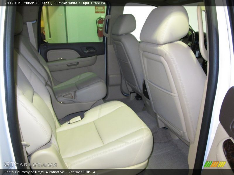 Summit White / Light Titanium 2012 GMC Yukon XL Denali