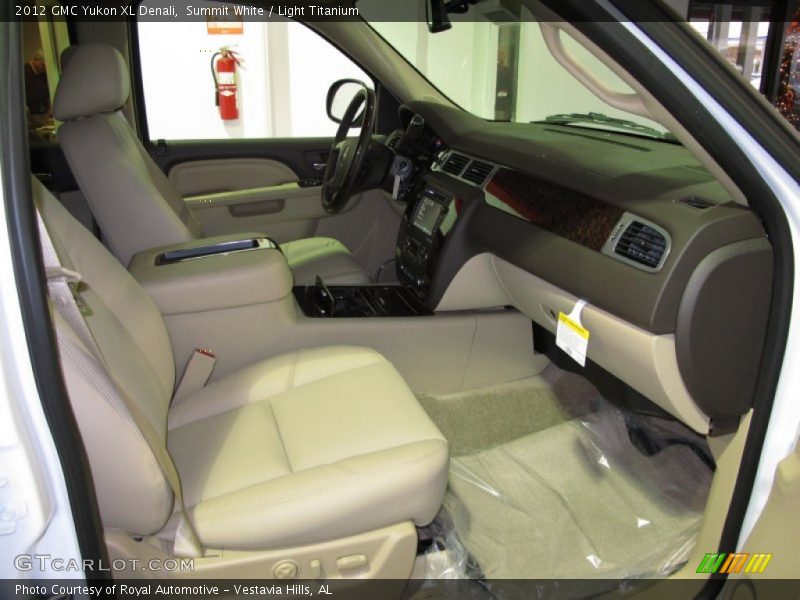 Summit White / Light Titanium 2012 GMC Yukon XL Denali