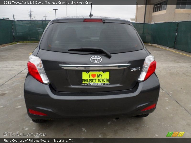Magnetic Gray Metallic / Ash Gray 2012 Toyota Yaris L 3 Door