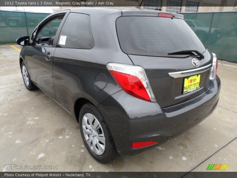 Magnetic Gray Metallic / Ash Gray 2012 Toyota Yaris L 3 Door