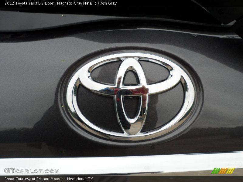 Magnetic Gray Metallic / Ash Gray 2012 Toyota Yaris L 3 Door