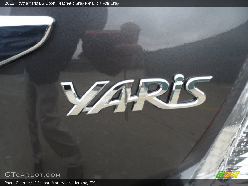 Magnetic Gray Metallic / Ash Gray 2012 Toyota Yaris L 3 Door