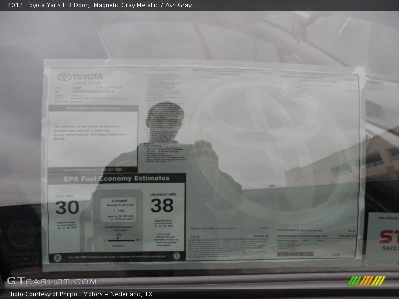 Magnetic Gray Metallic / Ash Gray 2012 Toyota Yaris L 3 Door