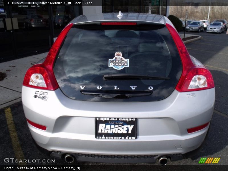 Silver Metallic / Off Black T-Tec 2011 Volvo C30 T5