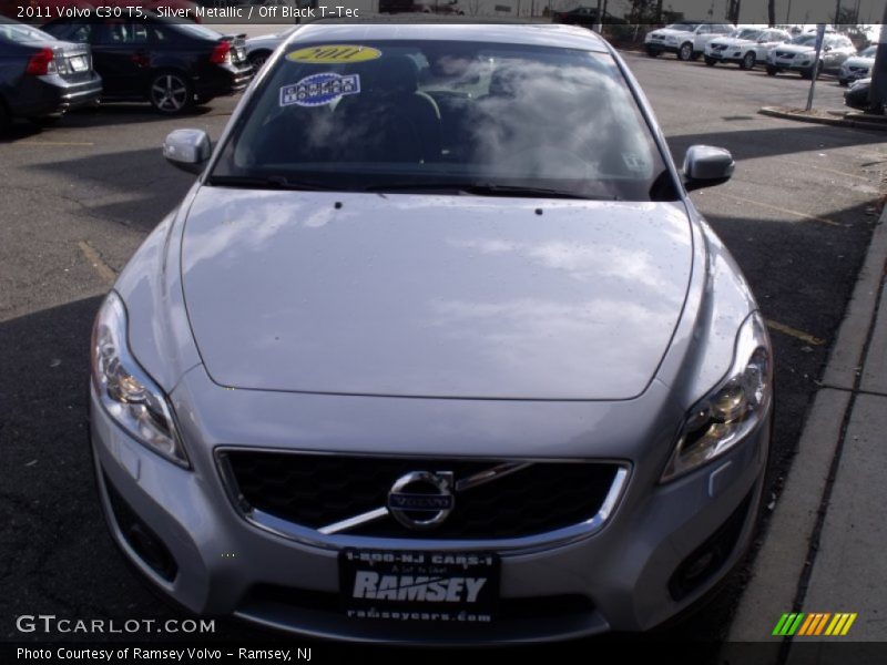 Silver Metallic / Off Black T-Tec 2011 Volvo C30 T5