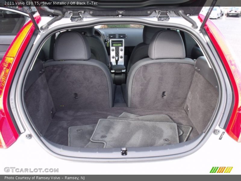 Silver Metallic / Off Black T-Tec 2011 Volvo C30 T5