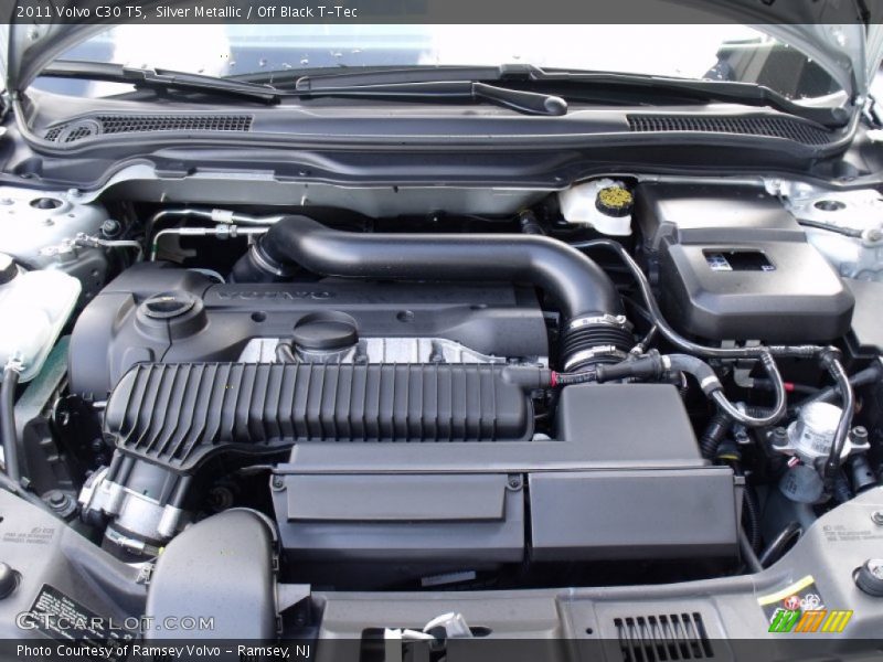 Silver Metallic / Off Black T-Tec 2011 Volvo C30 T5