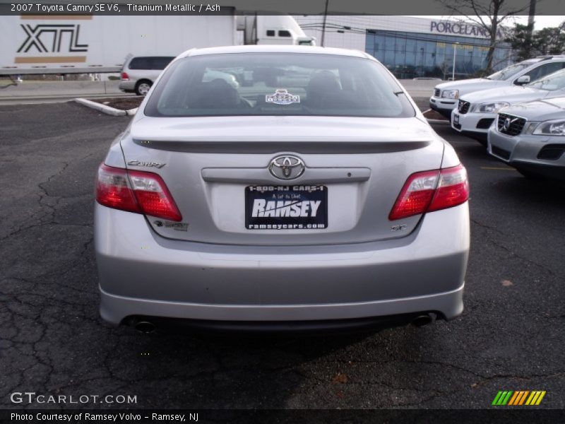 Titanium Metallic / Ash 2007 Toyota Camry SE V6