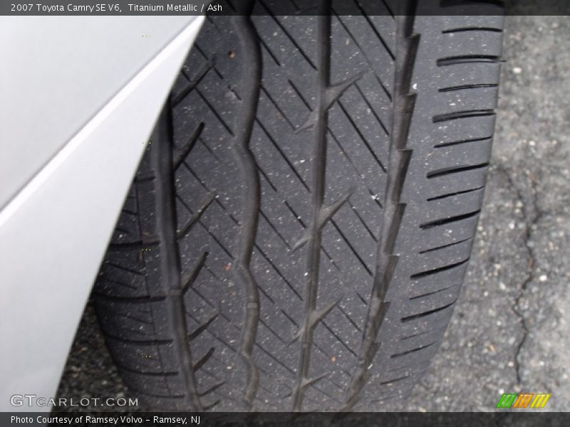 Titanium Metallic / Ash 2007 Toyota Camry SE V6
