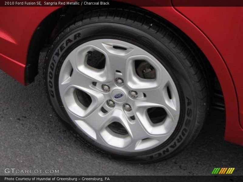 Sangria Red Metallic / Charcoal Black 2010 Ford Fusion SE