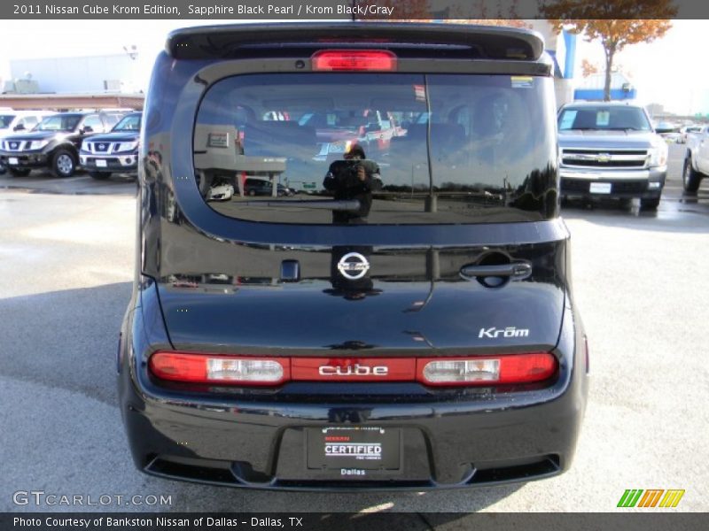 Sapphire Black Pearl / Krom Black/Gray 2011 Nissan Cube Krom Edition
