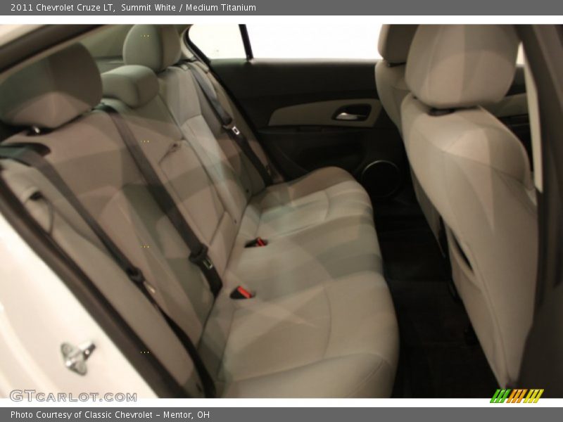 Summit White / Medium Titanium 2011 Chevrolet Cruze LT