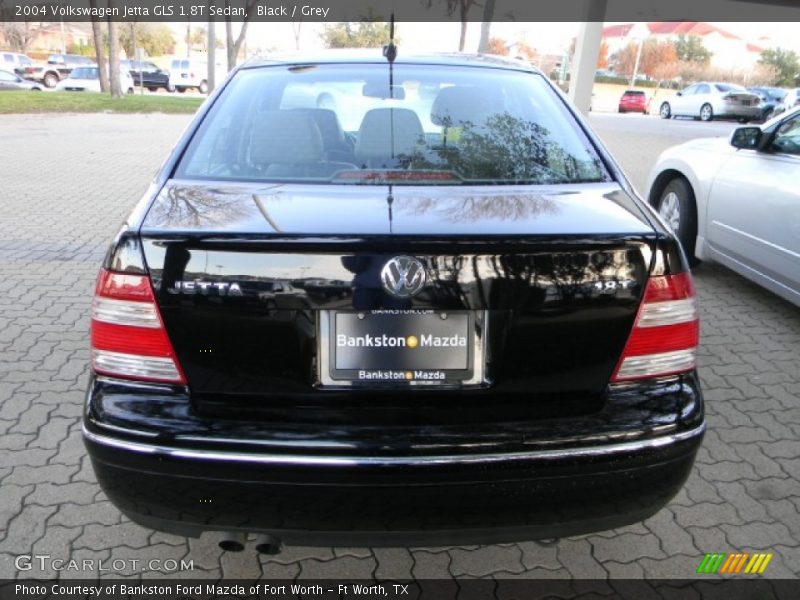 Black / Grey 2004 Volkswagen Jetta GLS 1.8T Sedan
