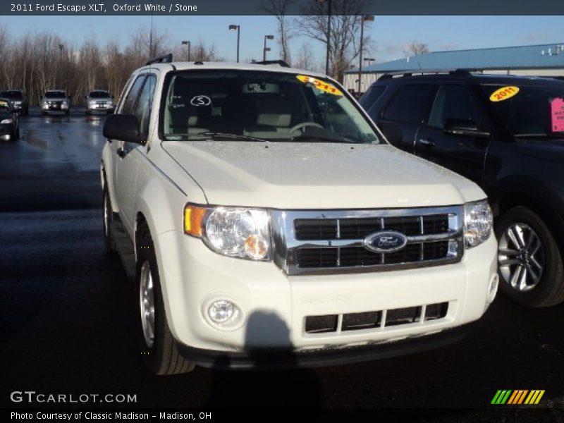 Oxford White / Stone 2011 Ford Escape XLT