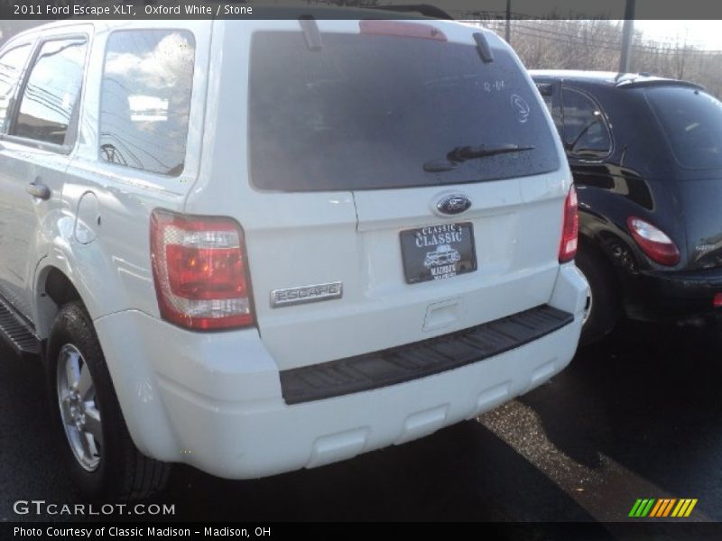 Oxford White / Stone 2011 Ford Escape XLT