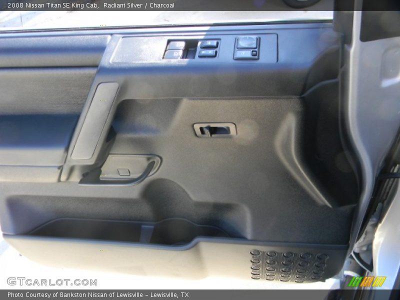 Radiant Silver / Charcoal 2008 Nissan Titan SE King Cab