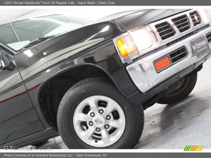 Super Black / Dark Gray 1997 Nissan Hardbody Truck XE Regular Cab
