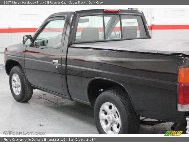 Super Black / Dark Gray 1997 Nissan Hardbody Truck XE Regular Cab