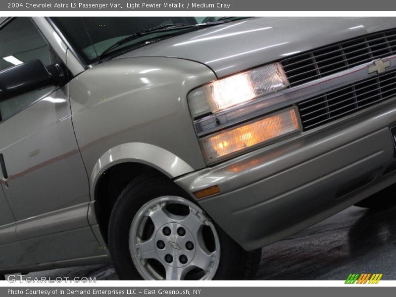 Light Pewter Metallic / Medium Gray 2004 Chevrolet Astro LS Passenger Van