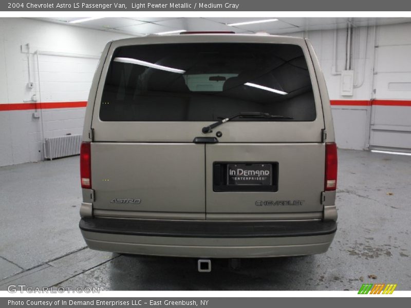 Light Pewter Metallic / Medium Gray 2004 Chevrolet Astro LS Passenger Van