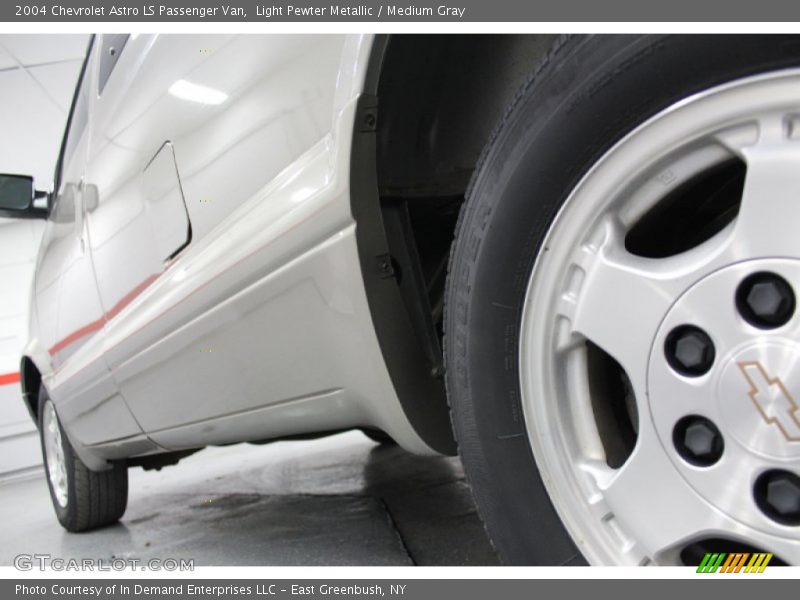 Light Pewter Metallic / Medium Gray 2004 Chevrolet Astro LS Passenger Van