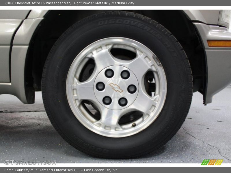 Light Pewter Metallic / Medium Gray 2004 Chevrolet Astro LS Passenger Van