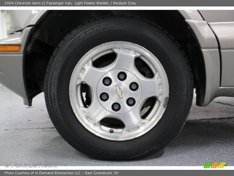  2004 Astro LS Passenger Van Wheel