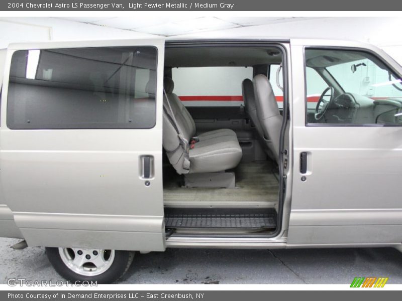  2004 Astro LS Passenger Van Medium Gray Interior