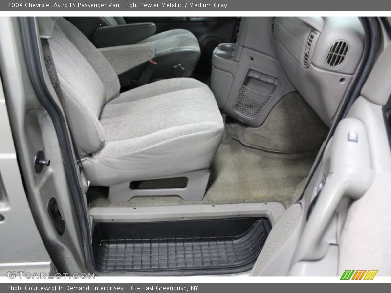 Light Pewter Metallic / Medium Gray 2004 Chevrolet Astro LS Passenger Van