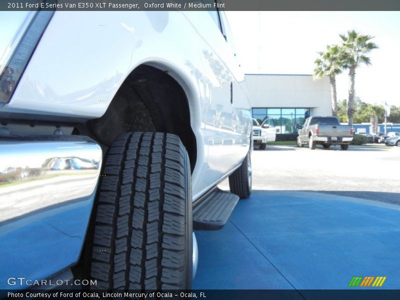 Oxford White / Medium Flint 2011 Ford E Series Van E350 XLT Passenger