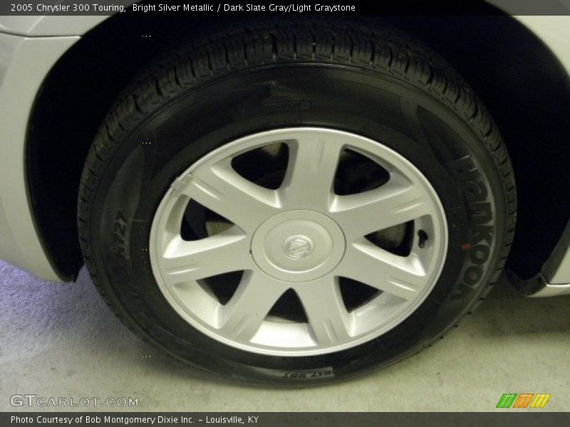 Bright Silver Metallic / Dark Slate Gray/Light Graystone 2005 Chrysler 300 Touring