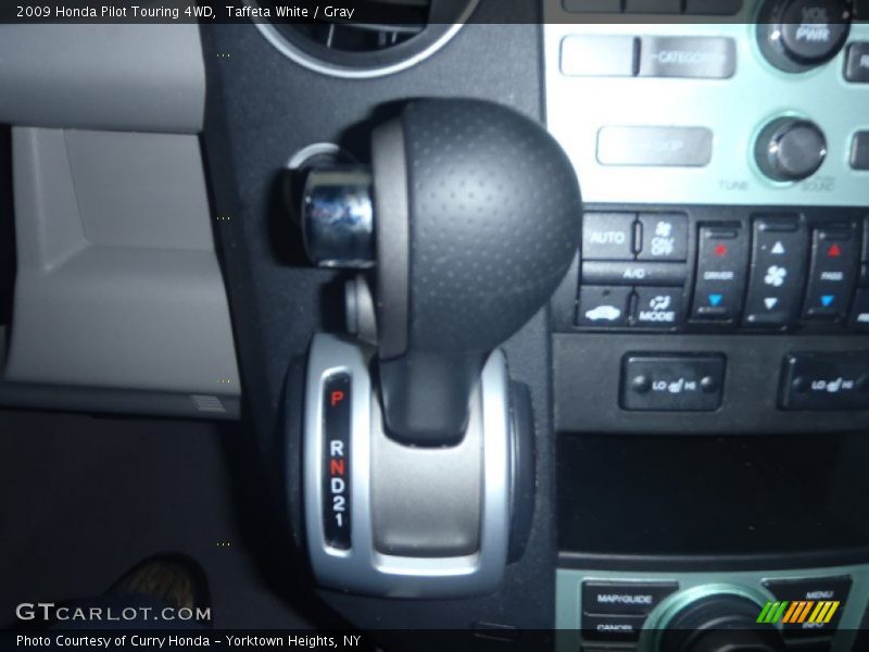 Taffeta White / Gray 2009 Honda Pilot Touring 4WD