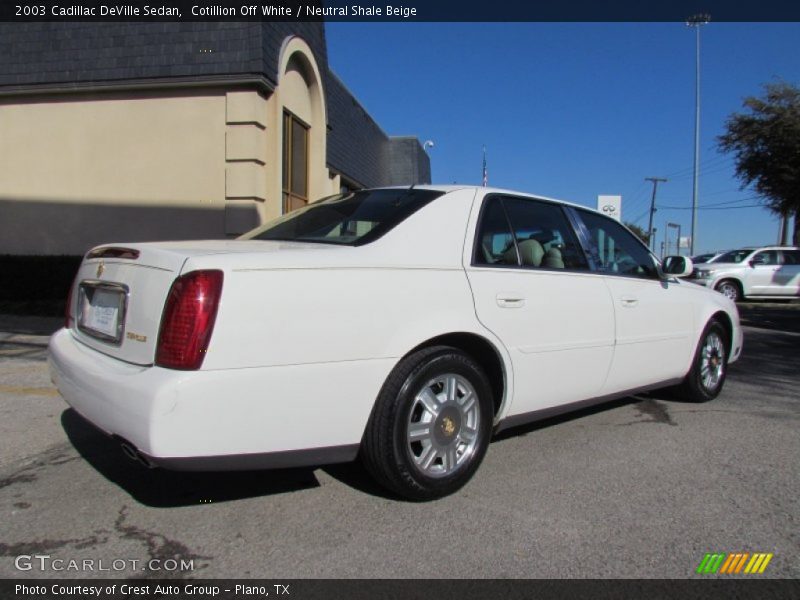 Cotillion Off White / Neutral Shale Beige 2003 Cadillac DeVille Sedan