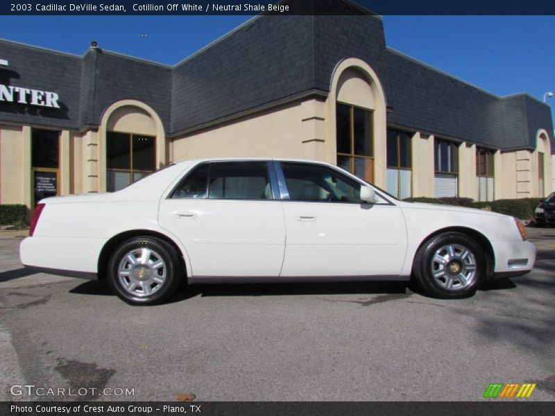 Cotillion Off White / Neutral Shale Beige 2003 Cadillac DeVille Sedan