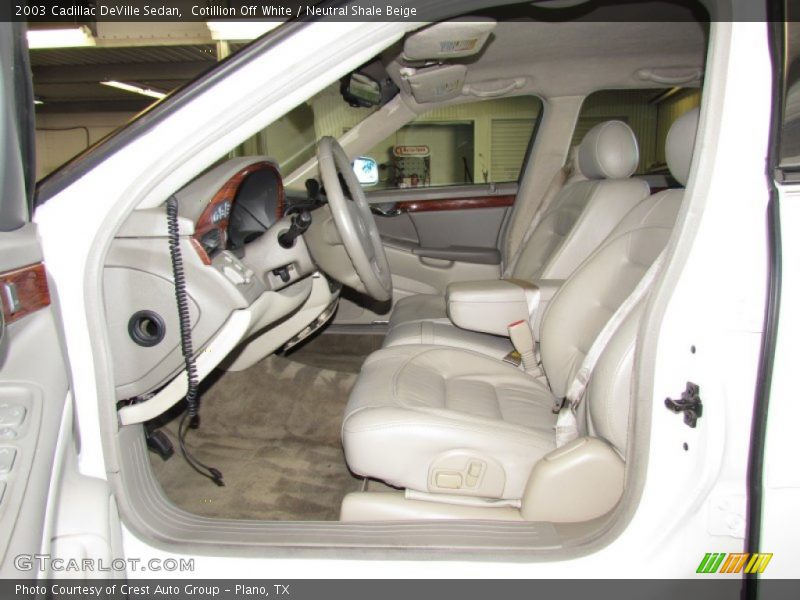 Cotillion Off White / Neutral Shale Beige 2003 Cadillac DeVille Sedan