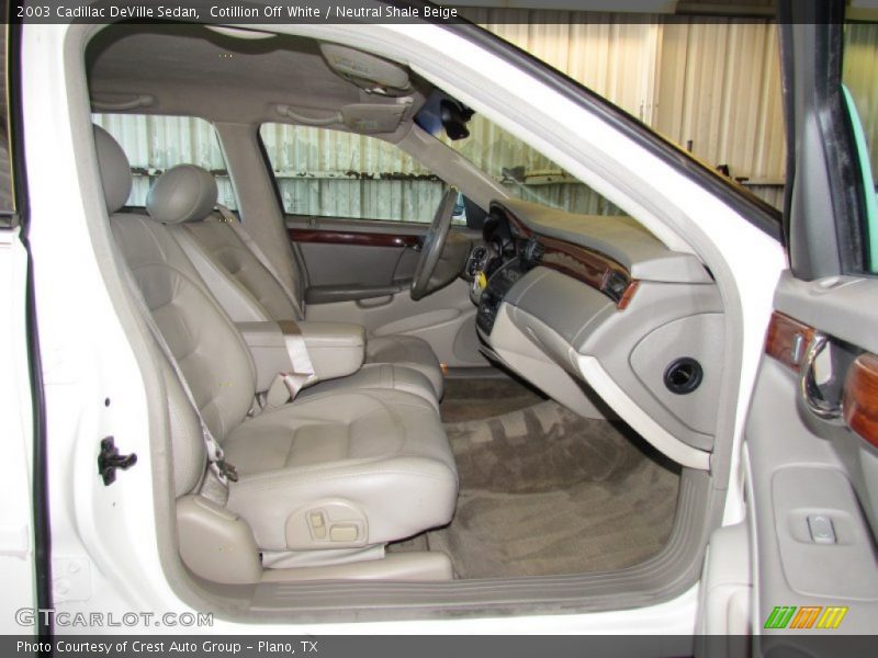 Cotillion Off White / Neutral Shale Beige 2003 Cadillac DeVille Sedan