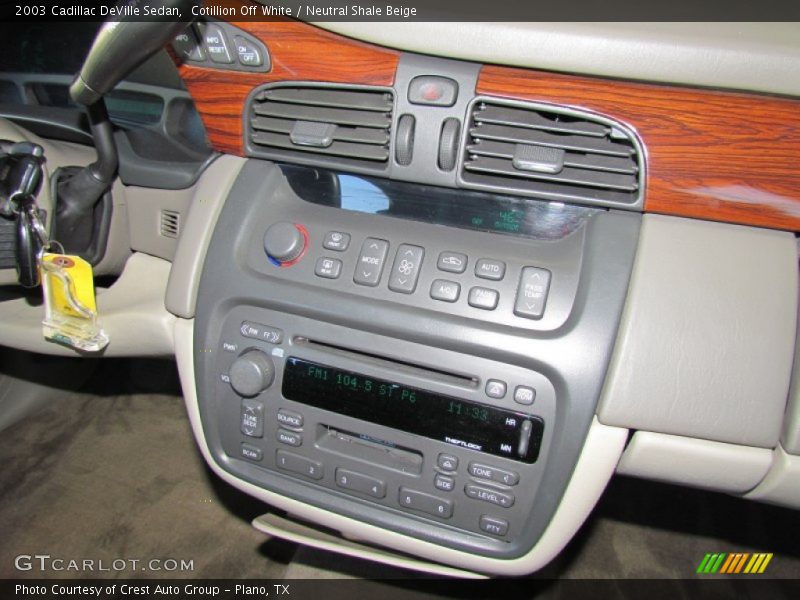 Cotillion Off White / Neutral Shale Beige 2003 Cadillac DeVille Sedan