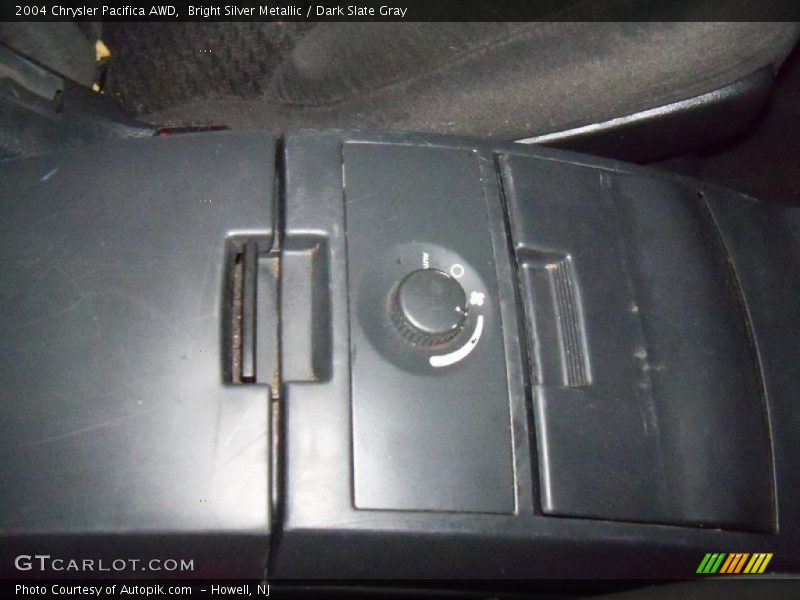 Bright Silver Metallic / Dark Slate Gray 2004 Chrysler Pacifica AWD