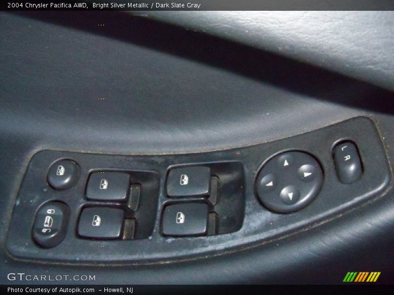 Bright Silver Metallic / Dark Slate Gray 2004 Chrysler Pacifica AWD