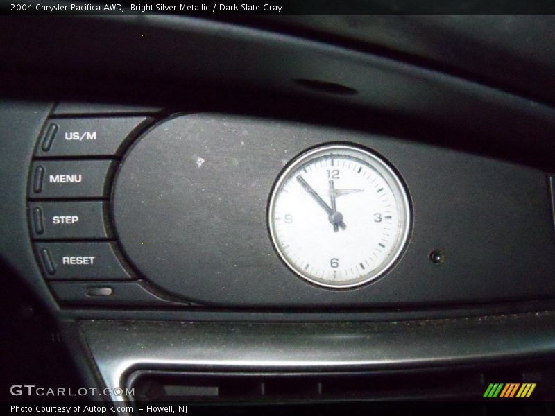 Bright Silver Metallic / Dark Slate Gray 2004 Chrysler Pacifica AWD